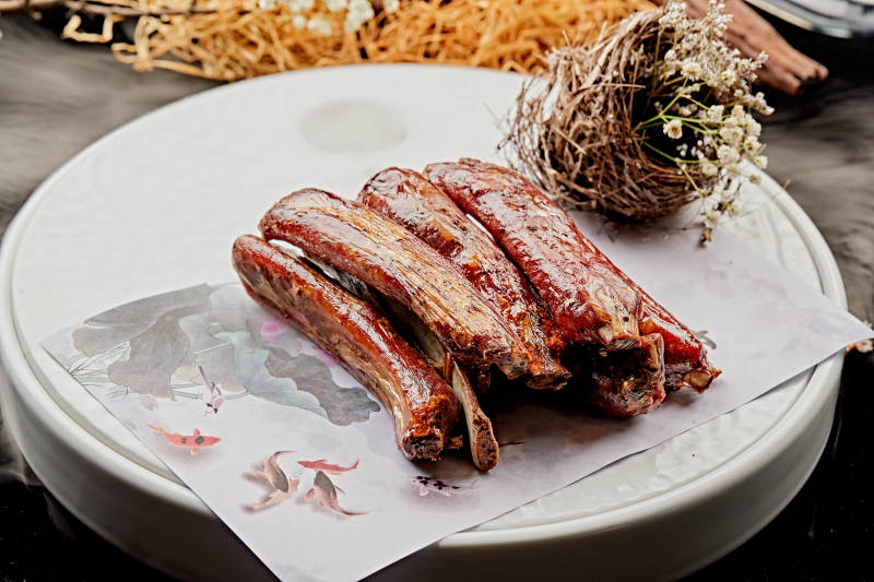 炭烤猪肋骨图片