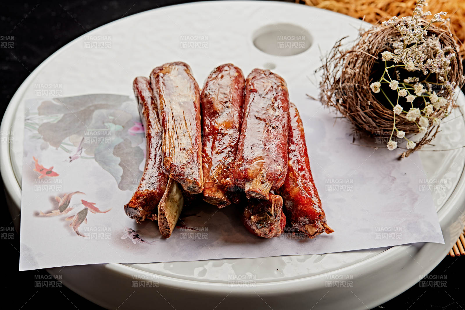 炭烤猪肋骨图片