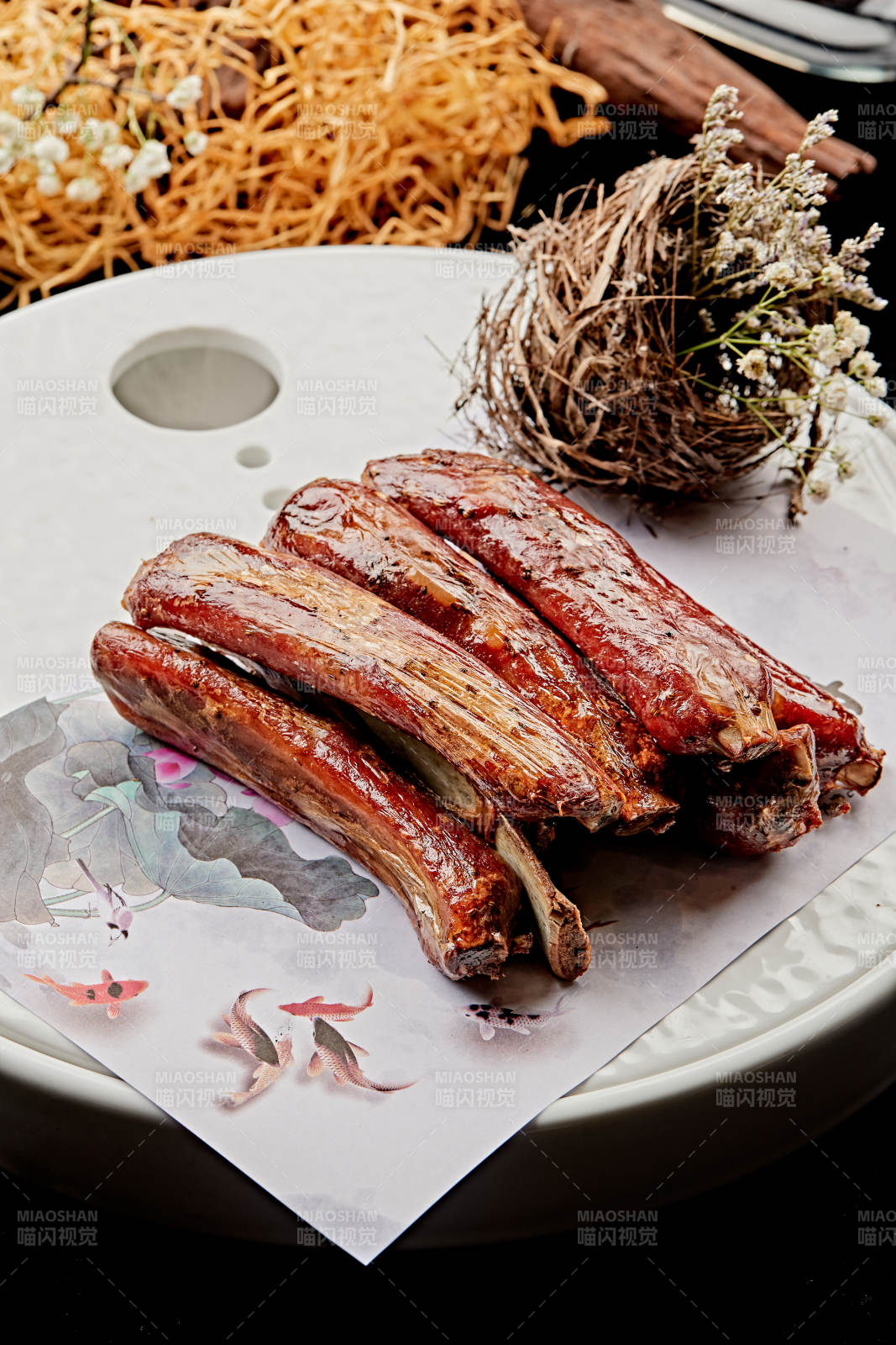 炭烤猪肋骨图片