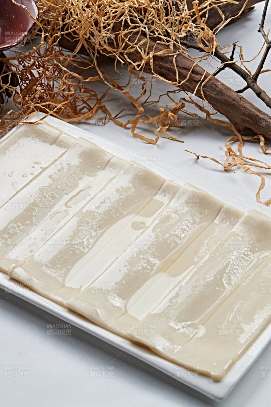 火锅食材海底捞油扯面图片