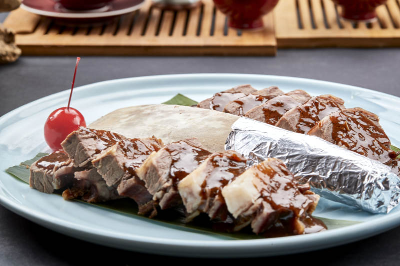 清炖浇汁牛肋条拆骨肉图片