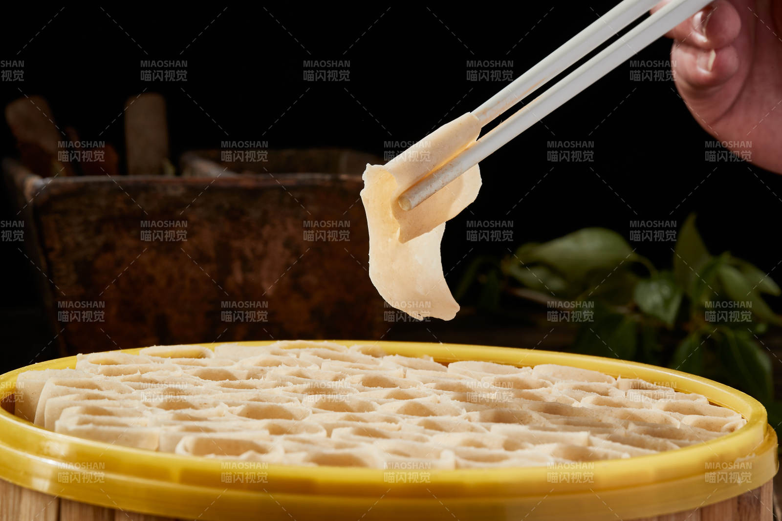 张家口坝上特色美食蒸莜面图片