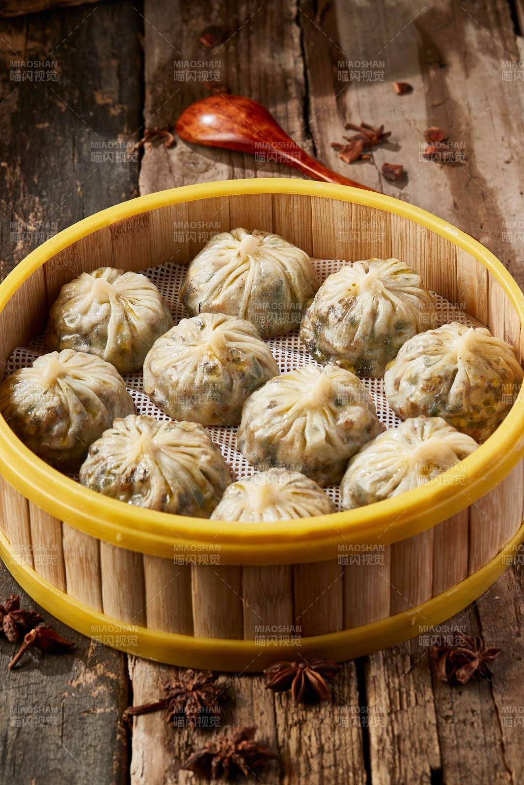 水晶韭菜土豆馅蒸包图片