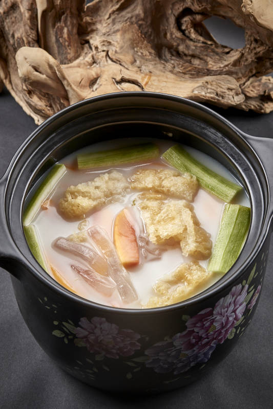 木瓜芦荟乳瓜炖煮小油条图片