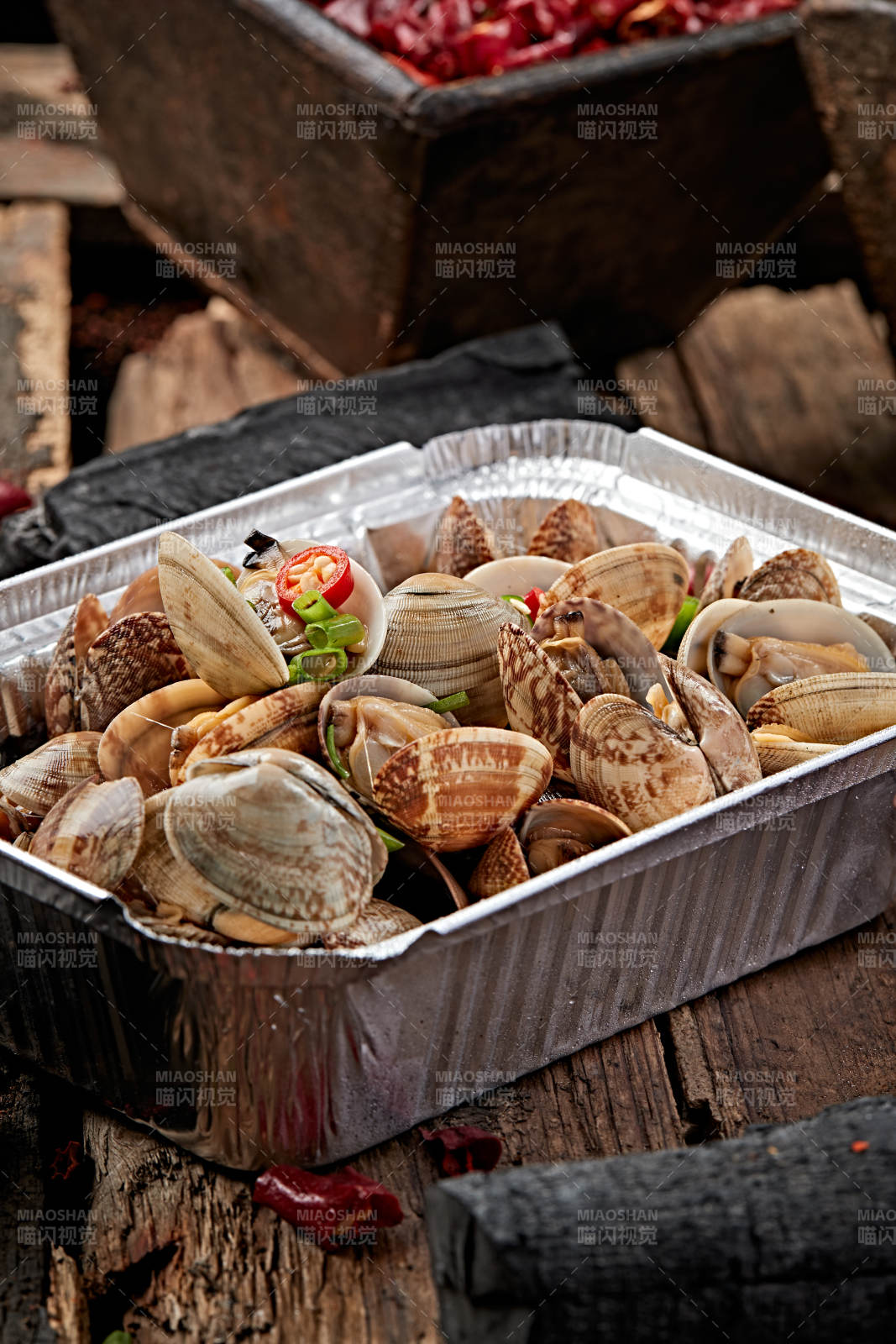 炭烤锡纸酱油花蛤图片