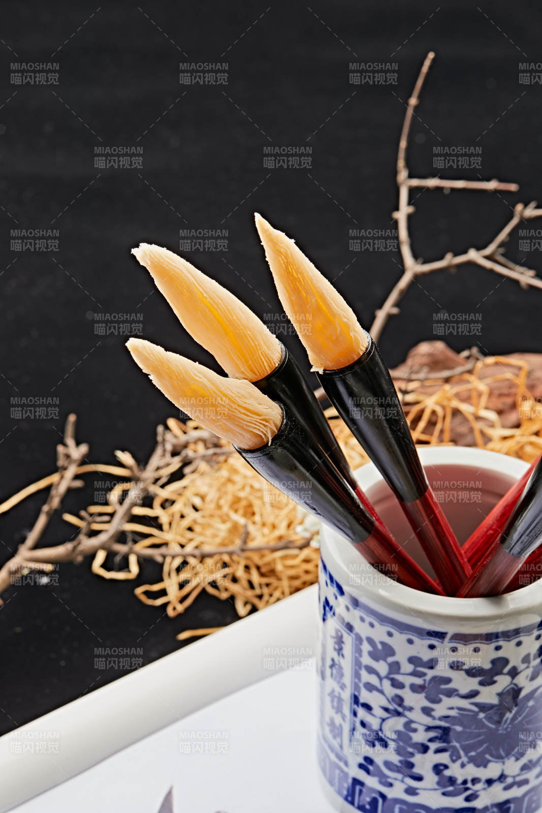 充满文化韵味的创意美食毛笔酥图片