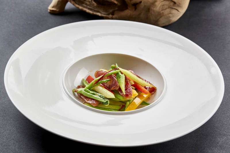 芦笋西芹彩椒炒广味香肠图片