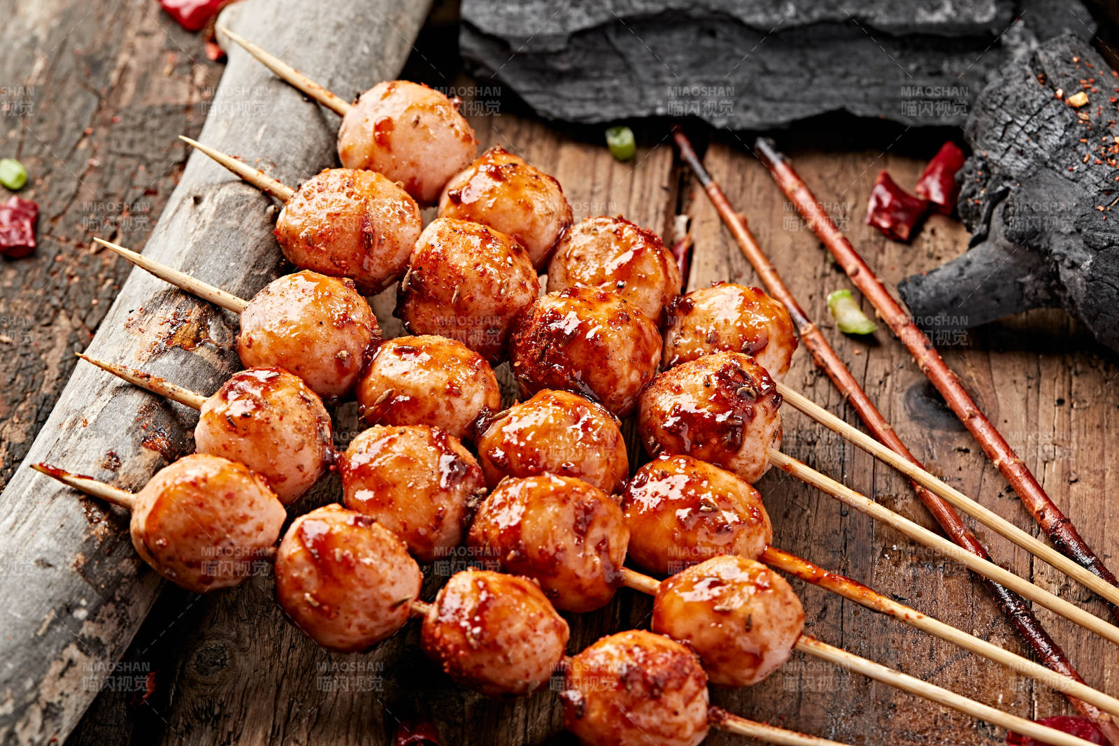 炭烤鱼丸虾丸图片