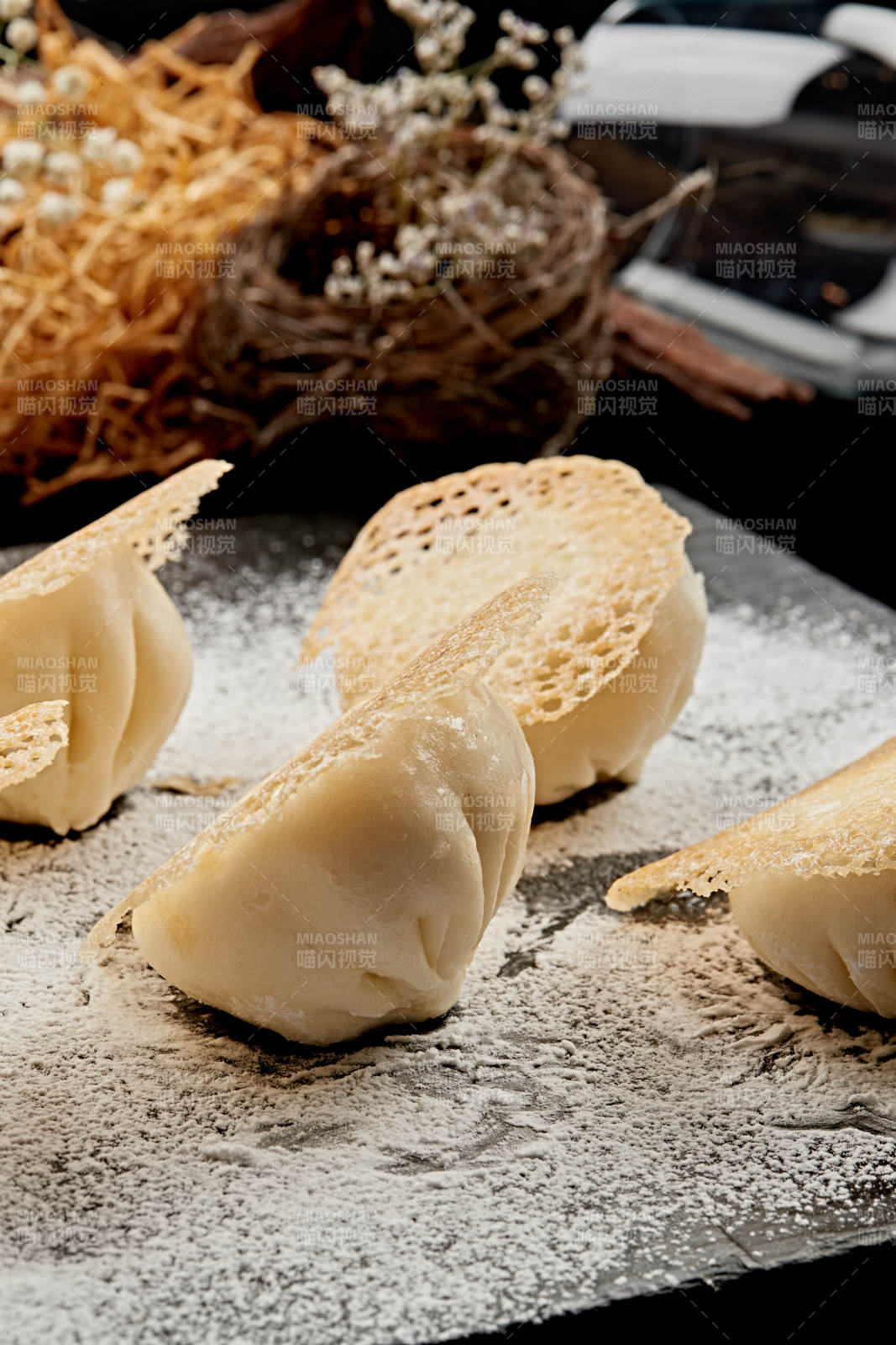 雪花渔网水煎包图片