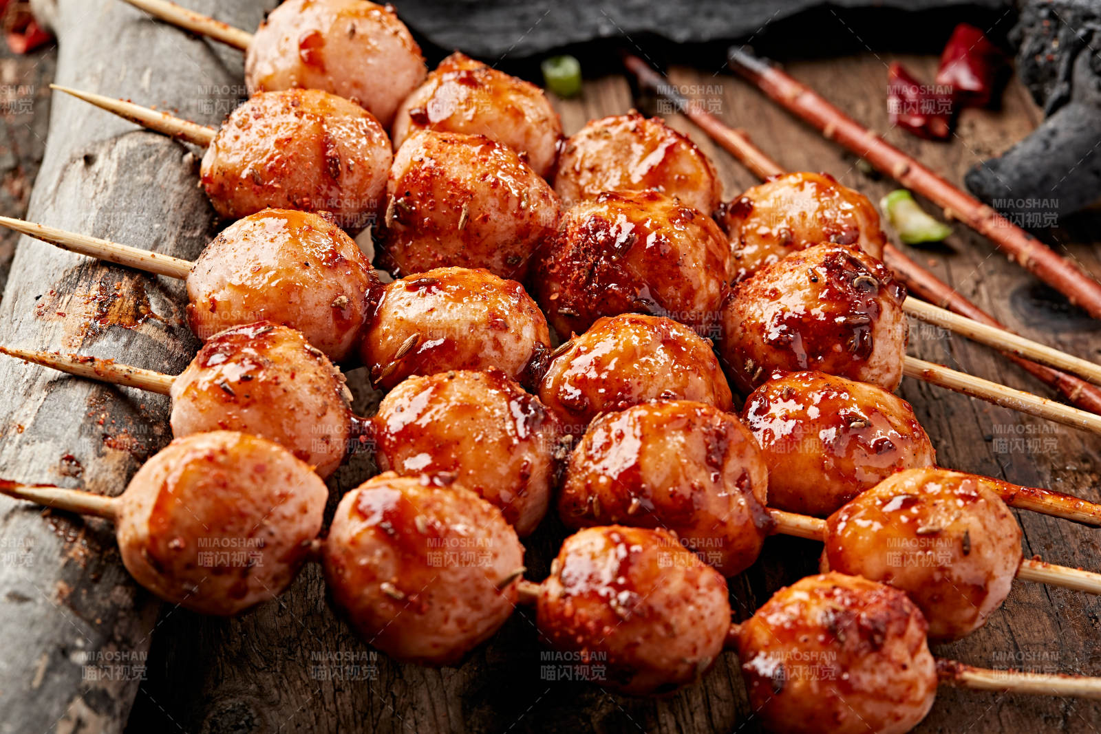 炭烤鱼丸虾丸图片