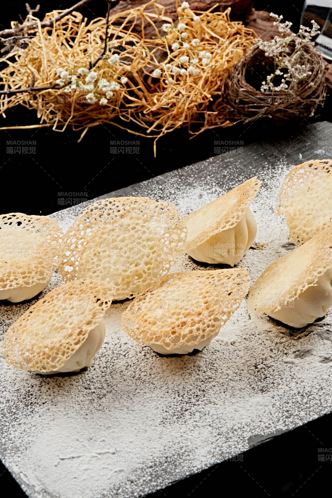 雪花渔网水煎包图片