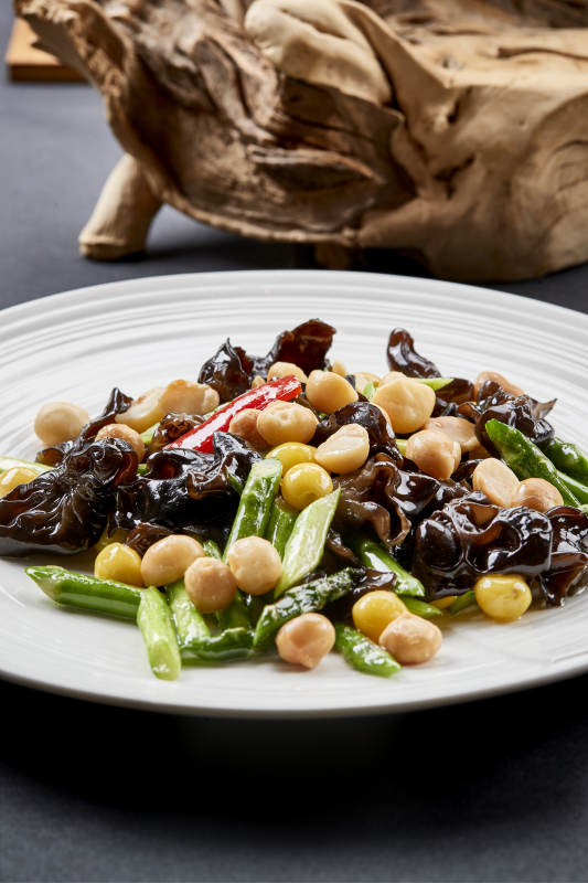 芦笋木耳彩椒鸡头米炒银杏图片