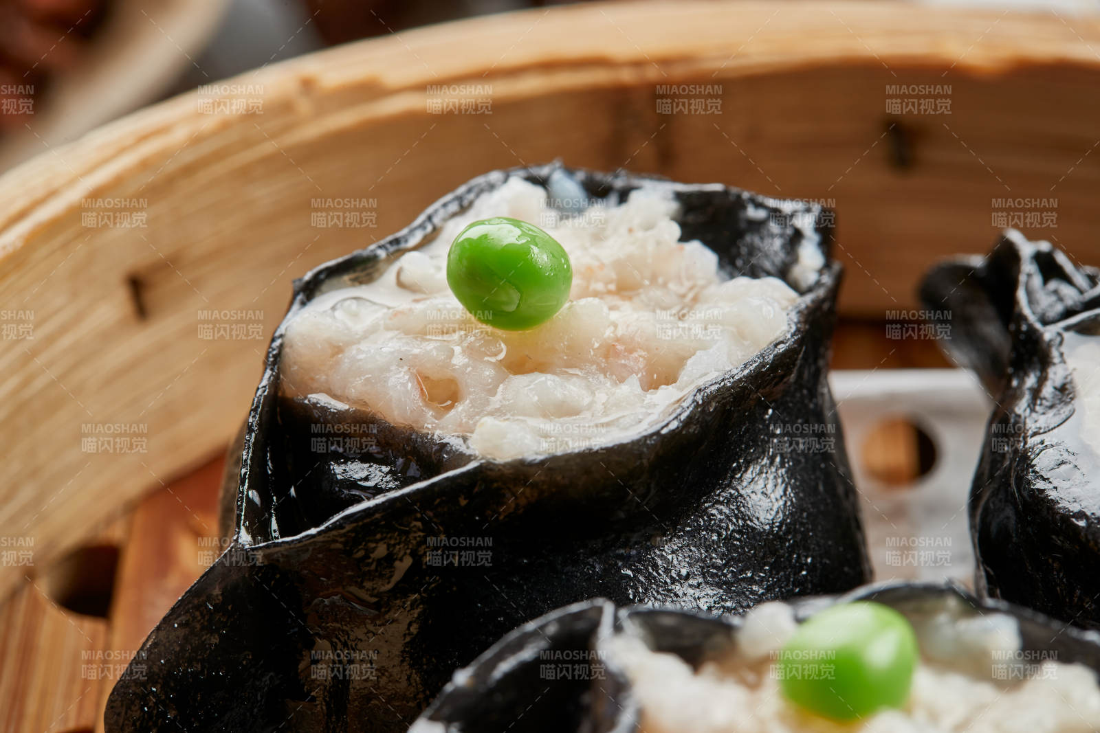 美味茶餐黑米虾绒蒸饺图片