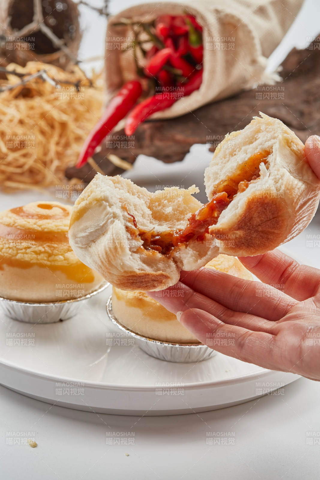 美味茶餐港式菠萝叉烧包图片