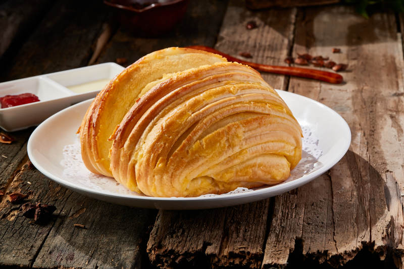 炼乳腐乳烘烤大花卷图片