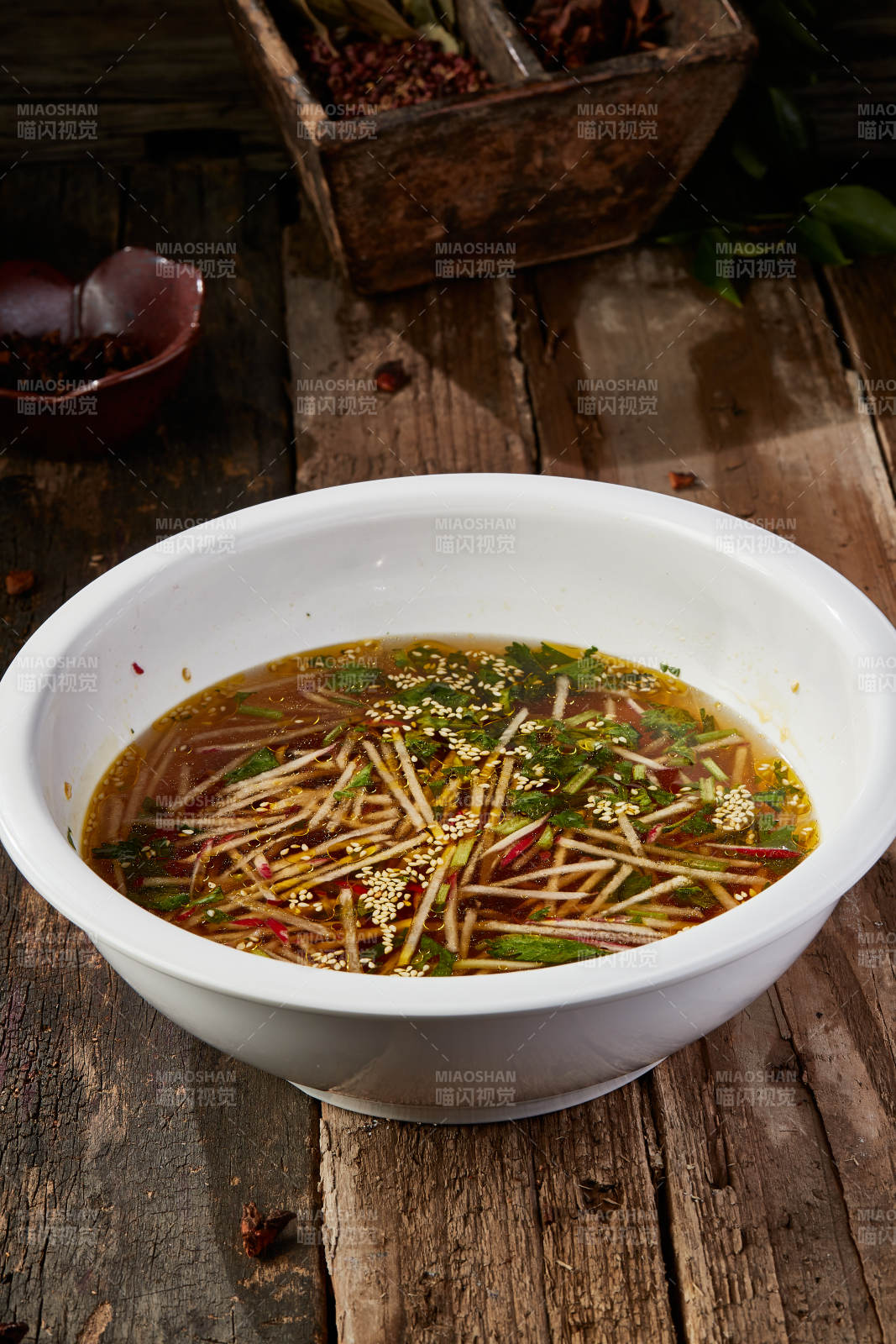 蘸莜面用的水萝卜丝香菜醋汤图片