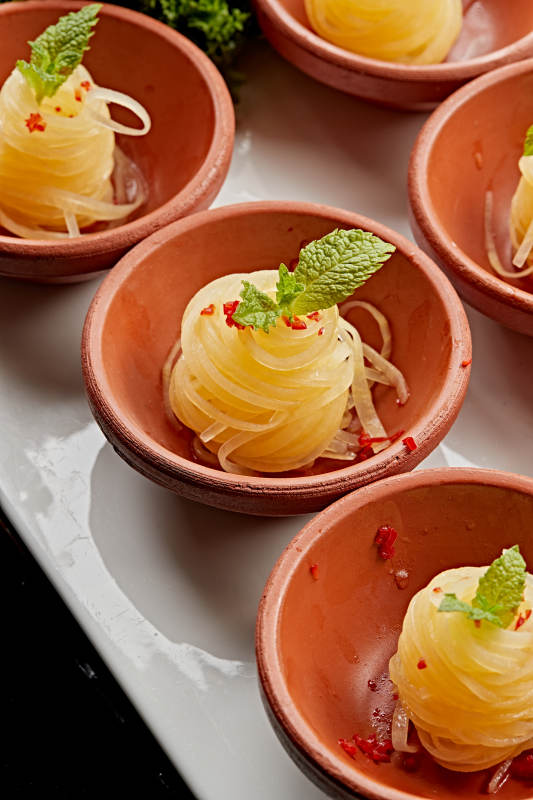 美味腌渍黄萝卜丝图片