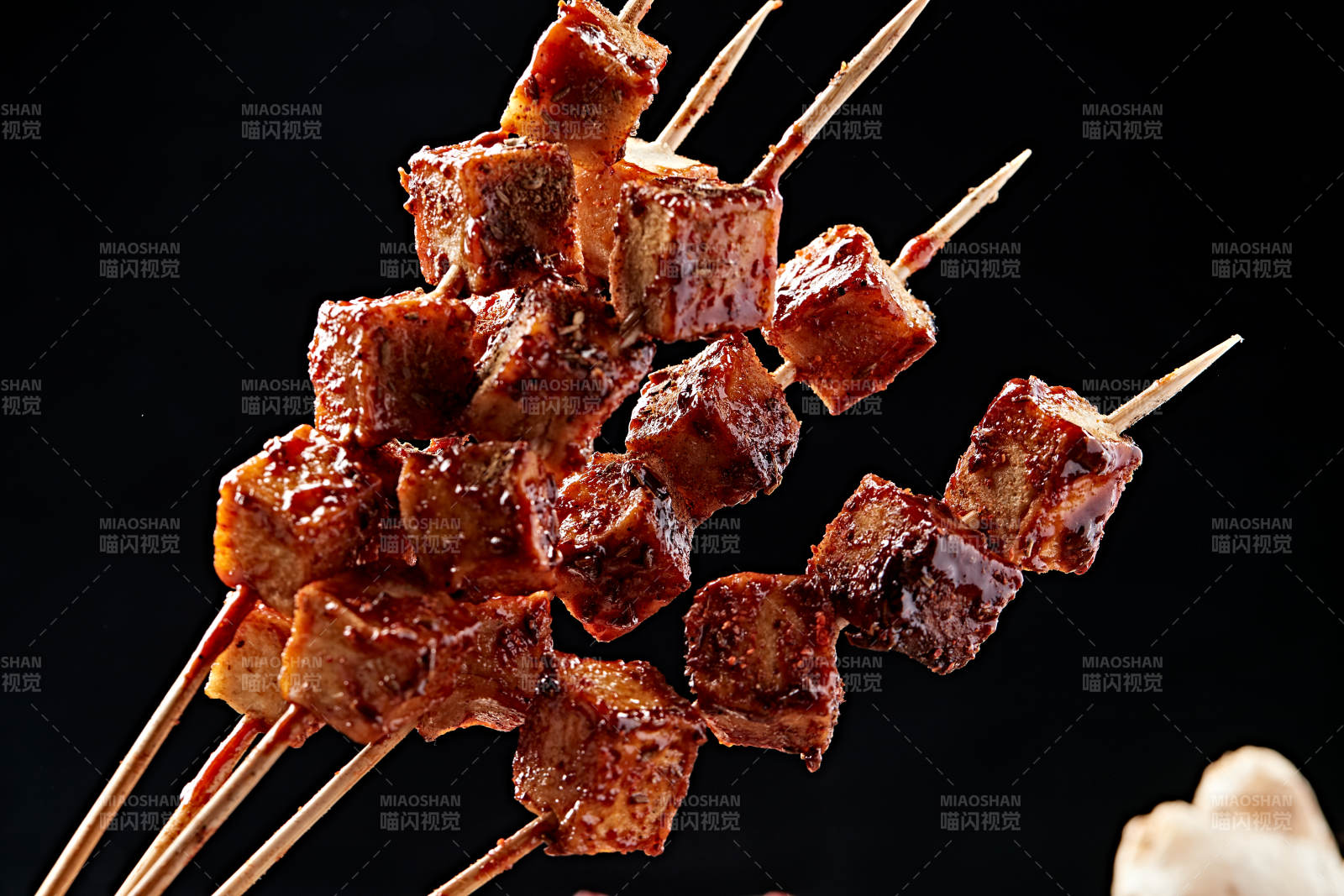 炭烤美味鱼豆腐图片