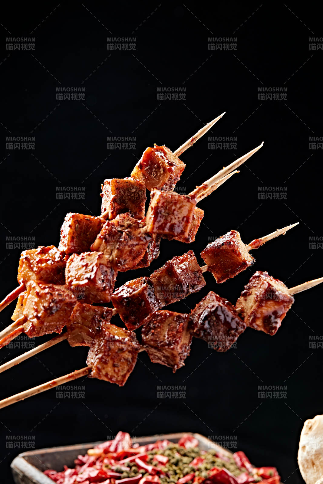 炭烤美味鱼豆腐图片