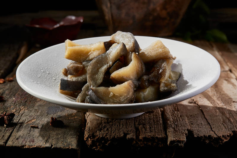 地方特色小吃蒸冻土豆图片