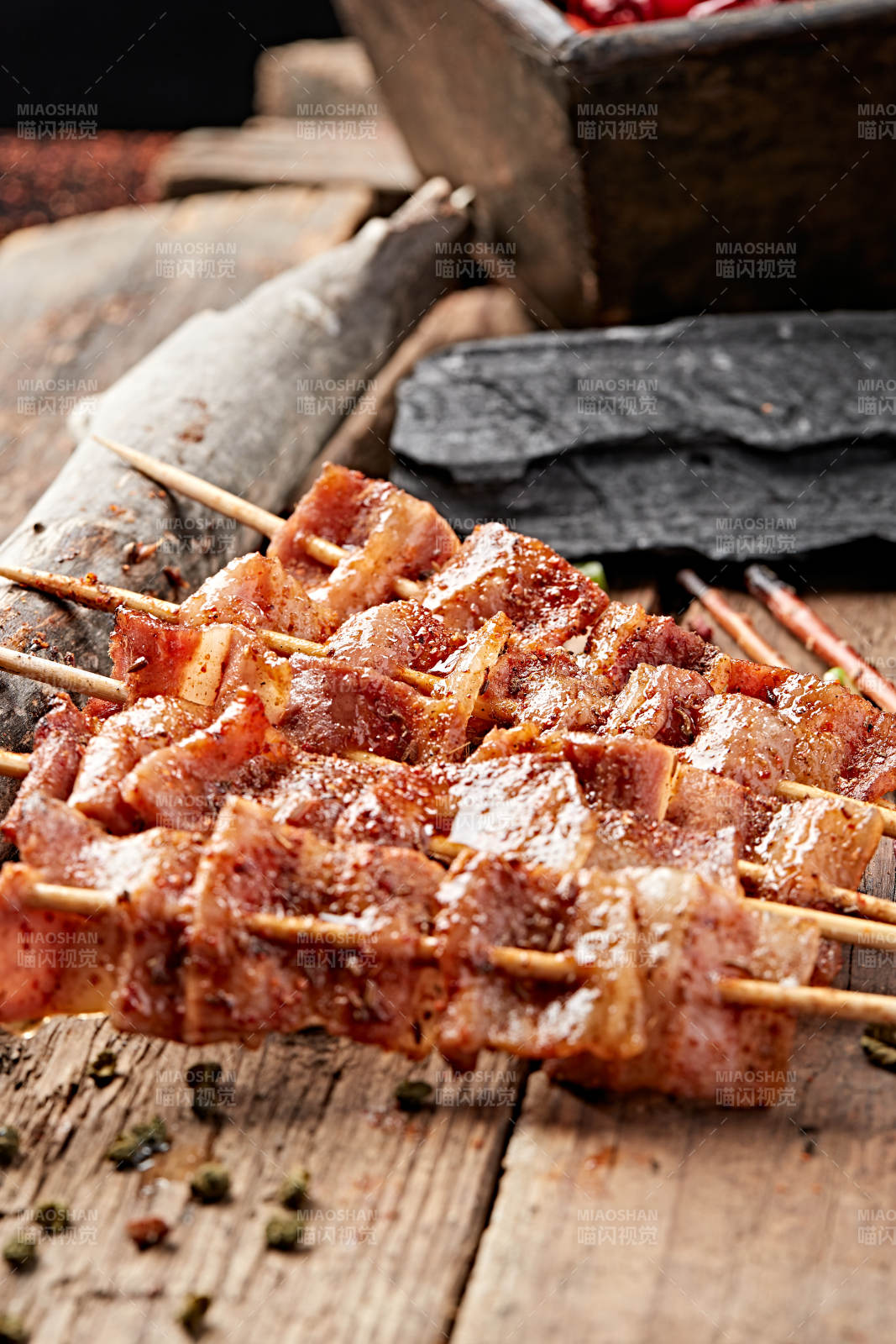美味炭烤风味猪五花肉图片