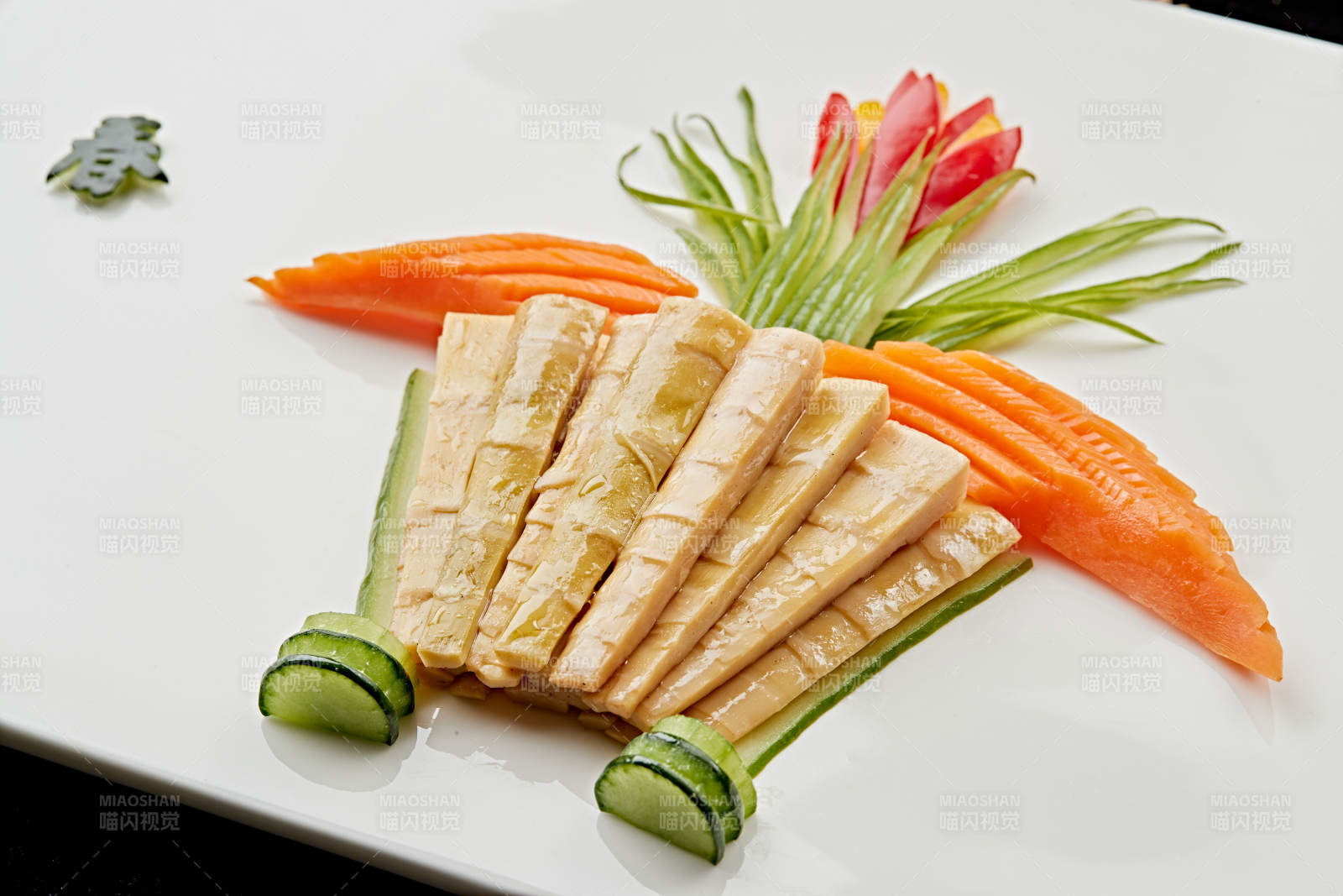 制作精美的艺术凉菜图片