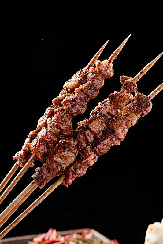 炭烤美味羊肉串图片