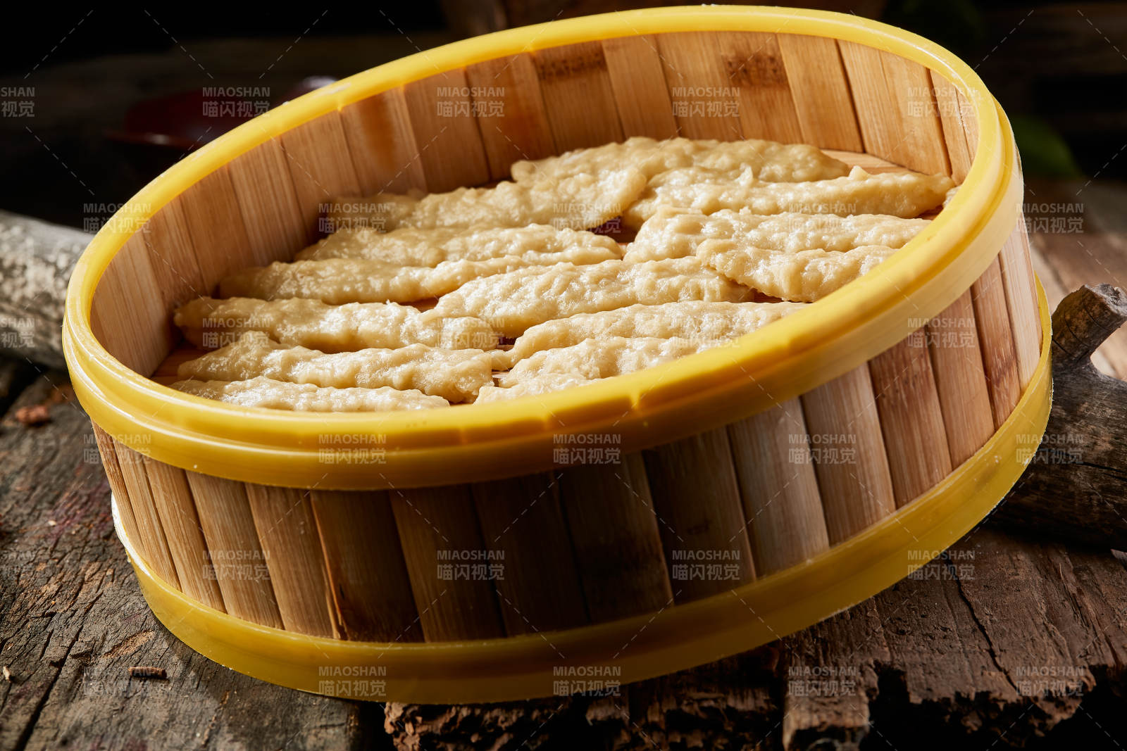 地方特色小吃莜面土豆鱼儿图片