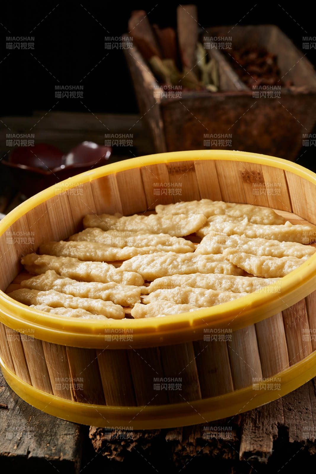 地方特色小吃莜面土豆鱼儿图片