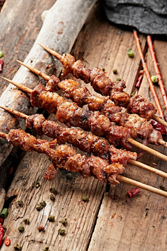 炭烤美味羊肉串图片