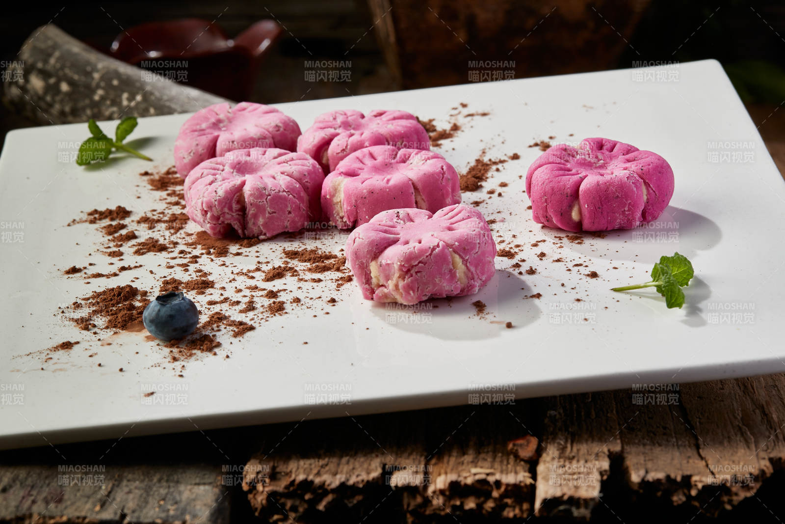 自制樱花形状的美味榴莲酥图片