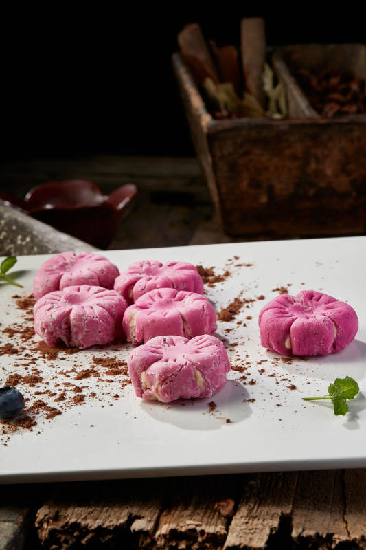 自制樱花形状的美味榴莲酥图片