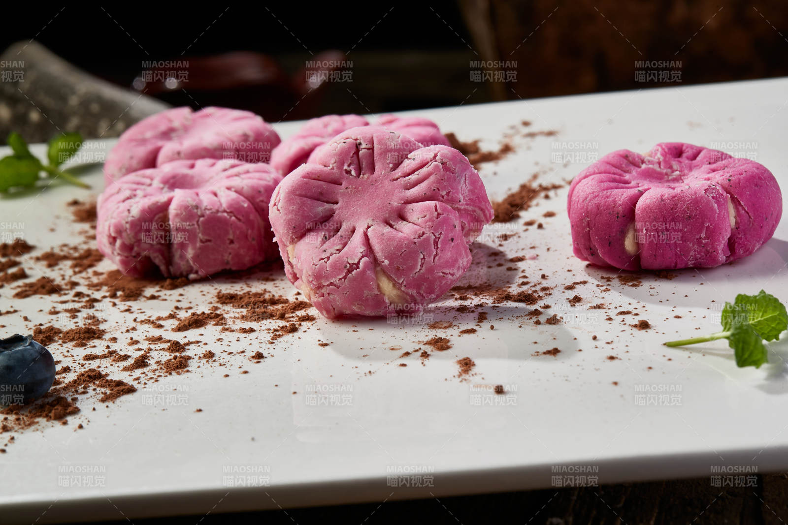 自制樱花形状的美味榴莲酥图片