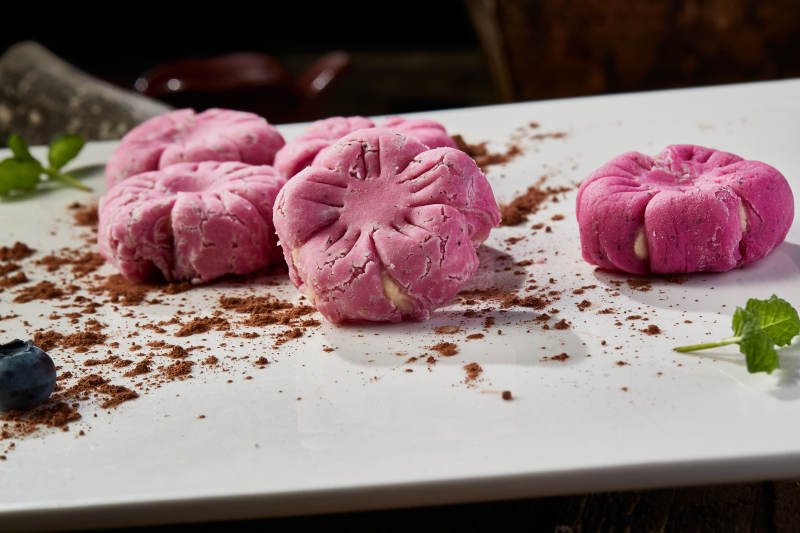 自制樱花形状的美味榴莲酥图片