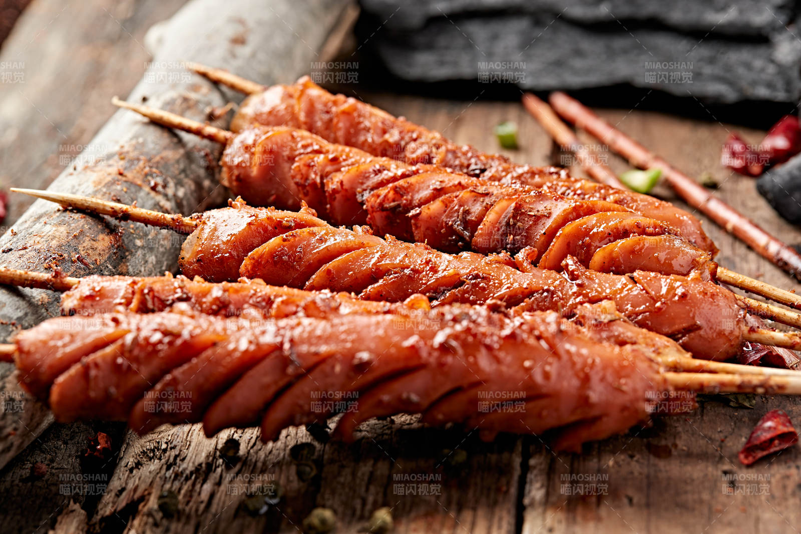 炭烤风味火腿肠图片