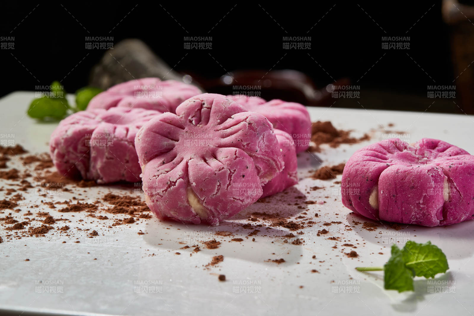 自制樱花形状的美味榴莲酥图片