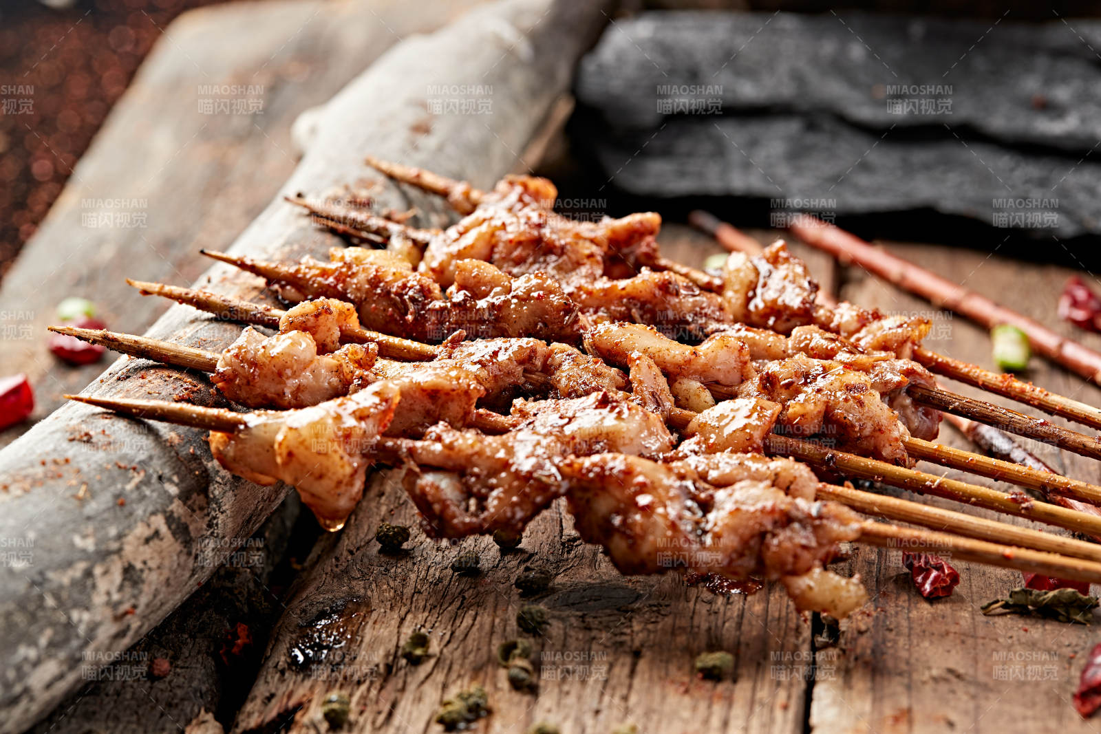 炭烤美味羊肉筋图片