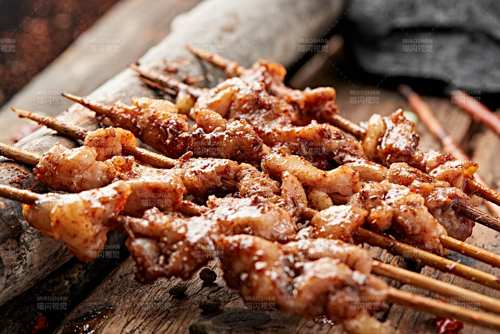 炭烤美味羊肉筋图片
