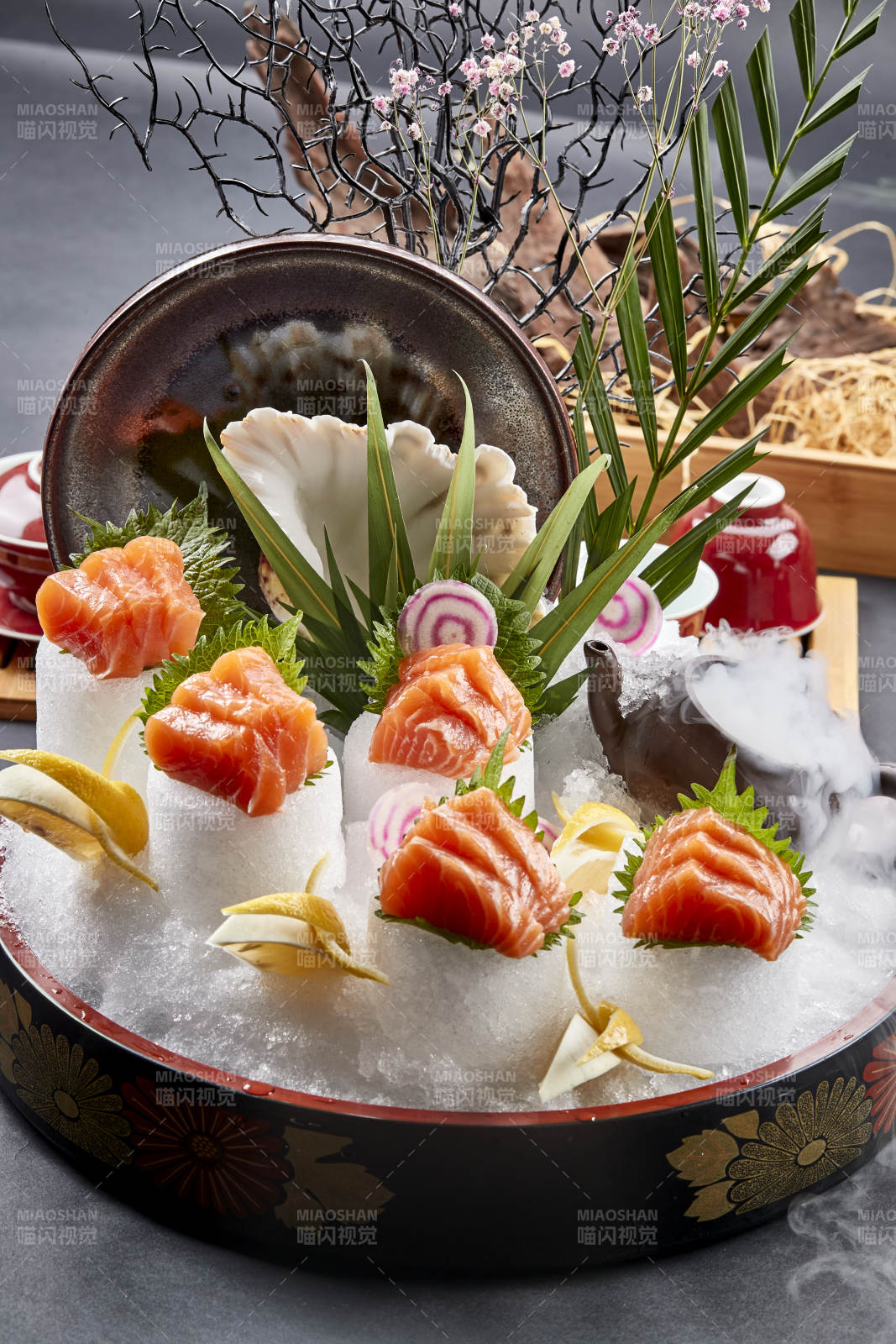 经典日料冰镇三文鱼刺身图片