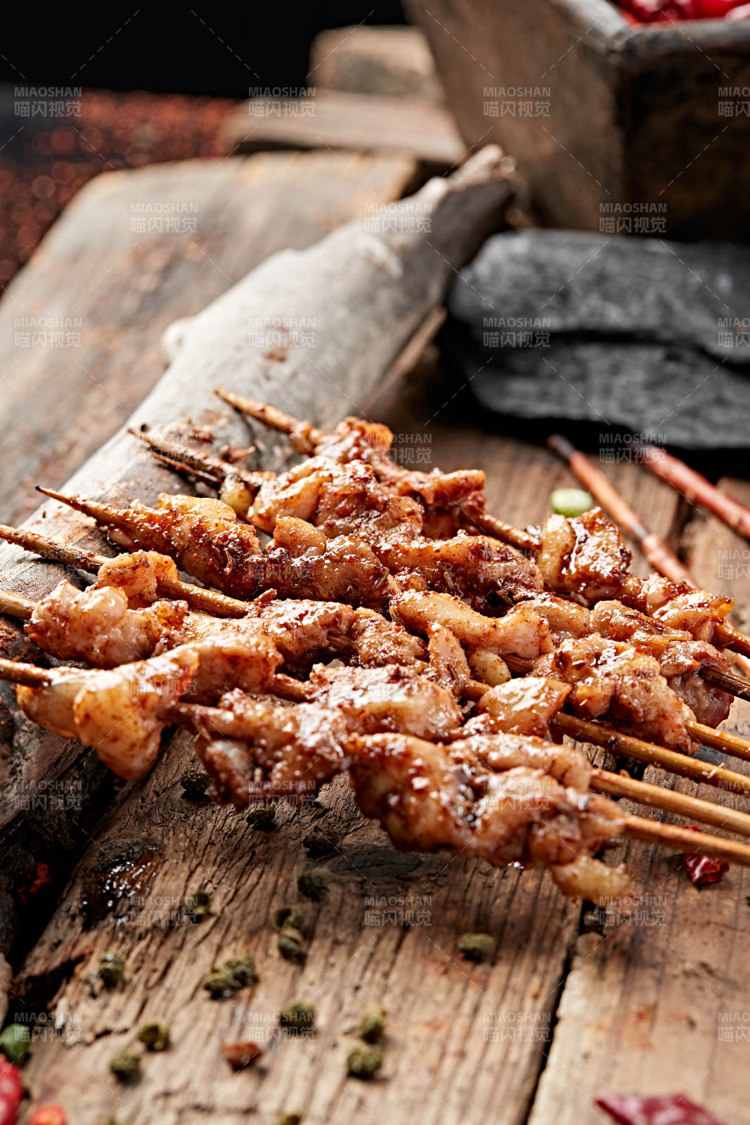 炭烤美味羊肉筋图片