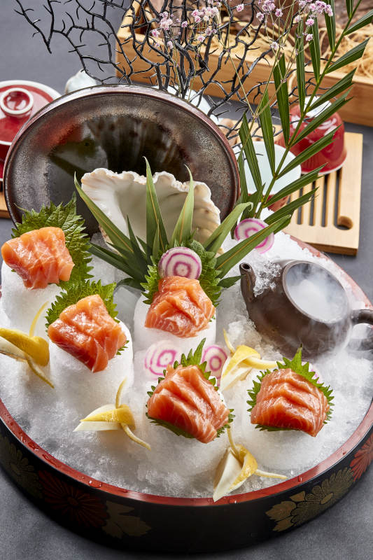 经典日料冰镇三文鱼刺身图片