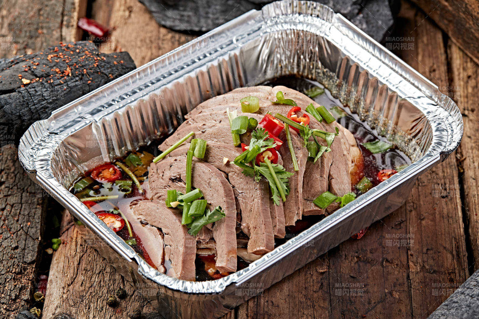 炭烤锡纸酱油护心肉图片