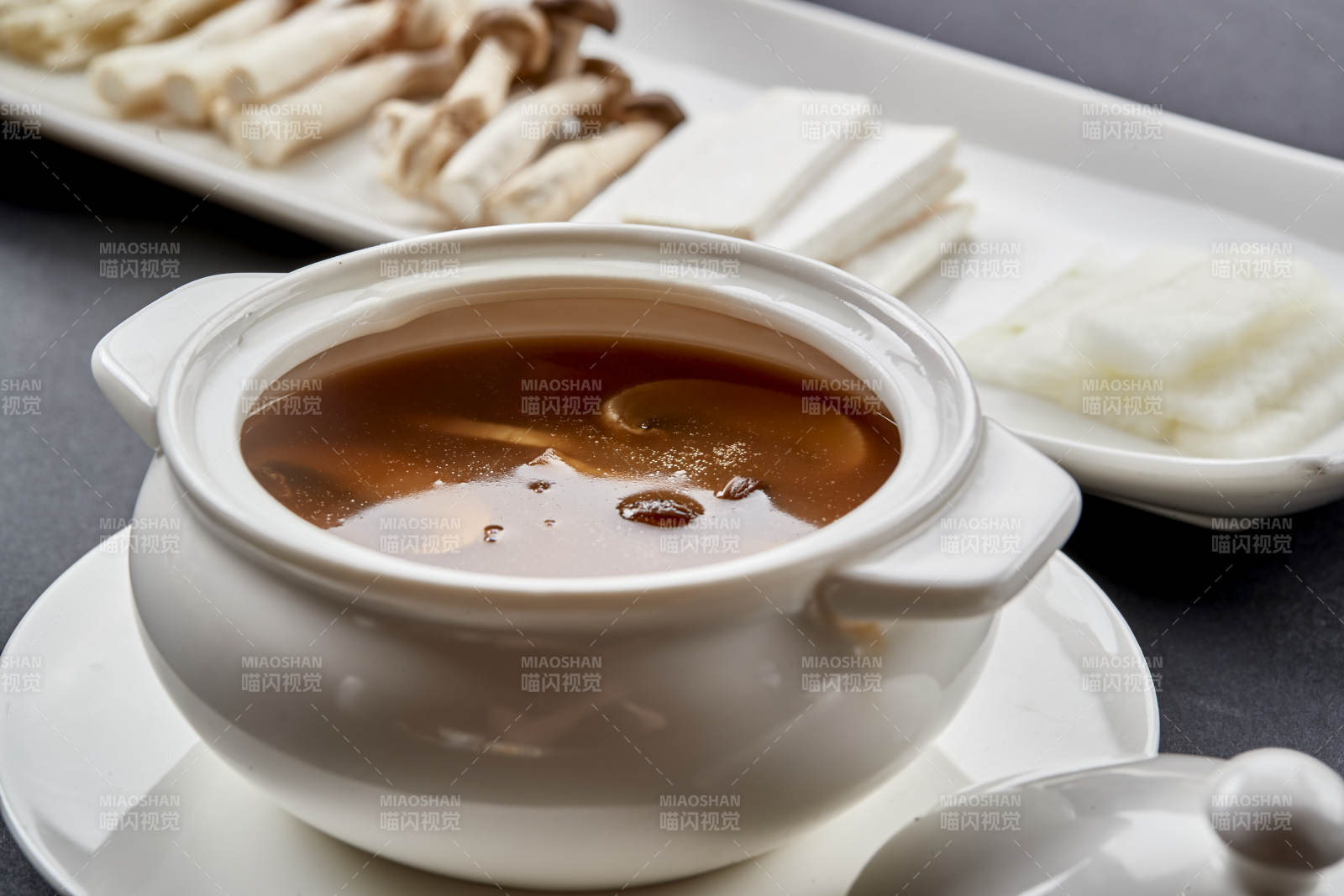 传统广味菜肴香浓杂菌佛跳墙图片