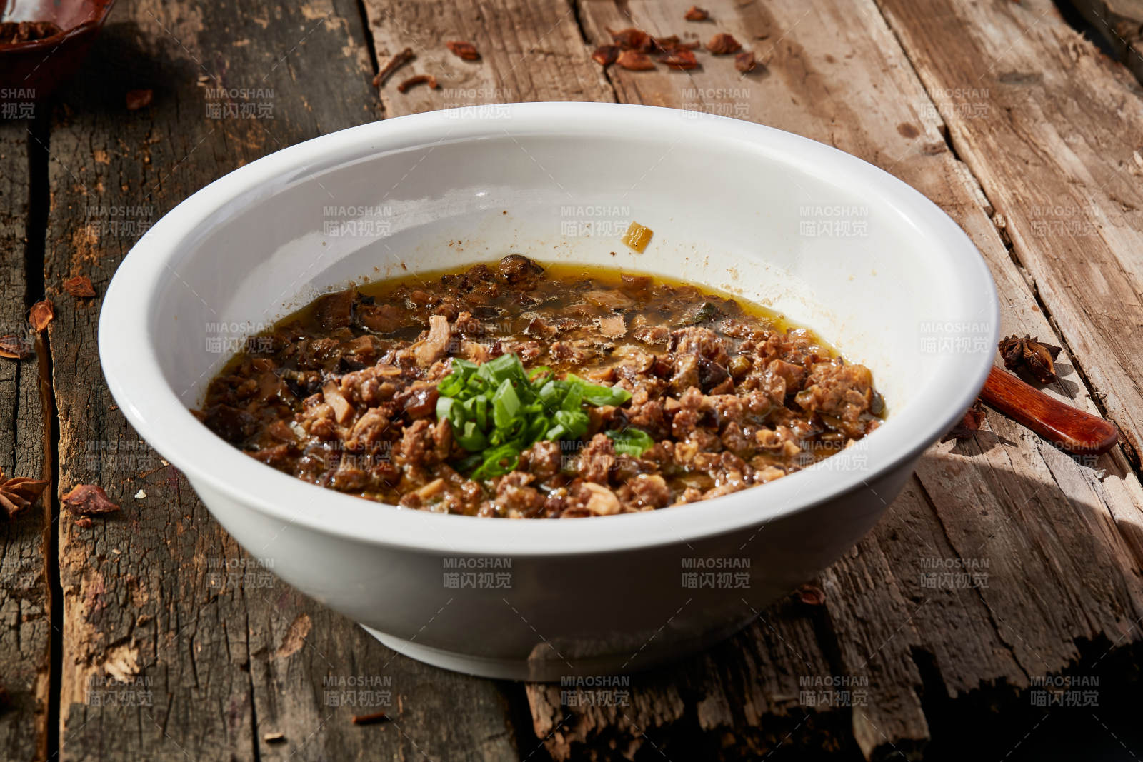 拌面肉臊子图片