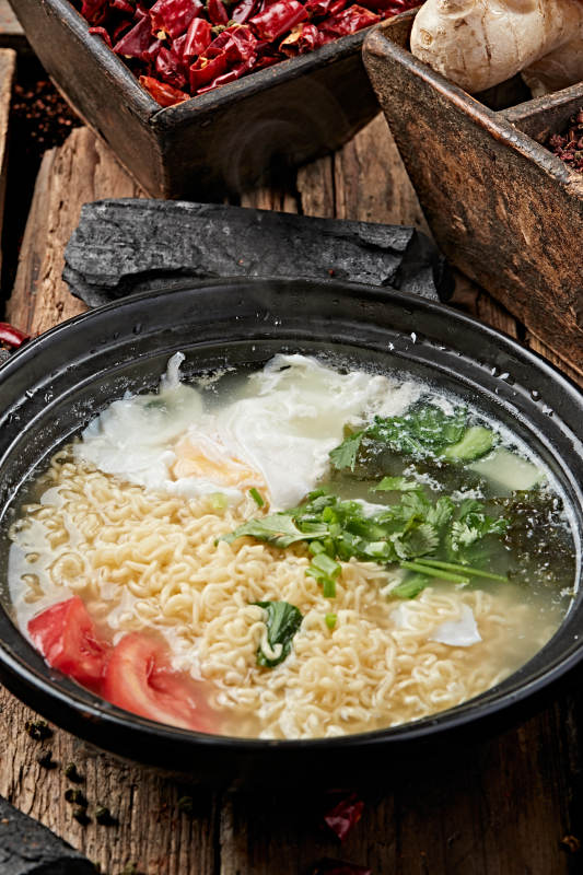 砂锅方便面卧鸡蛋图片