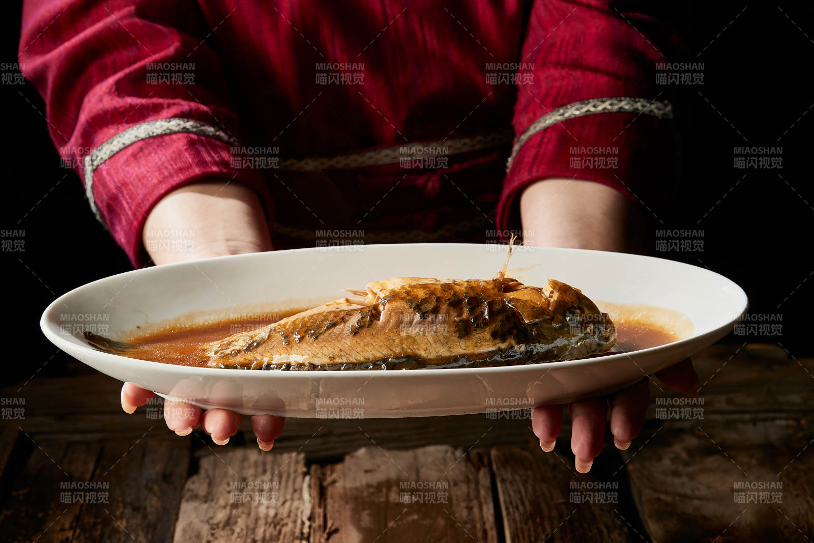 红烧野生湖鱼图片