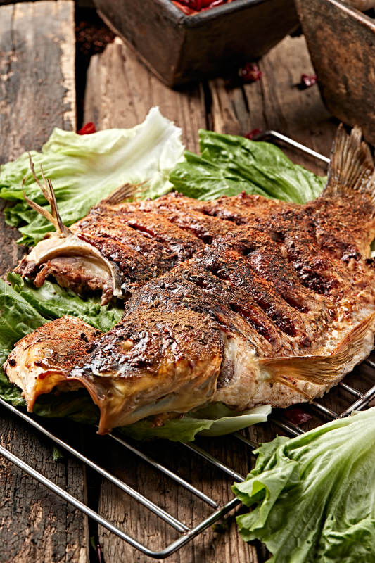 烧烤香辣烤鱼图片