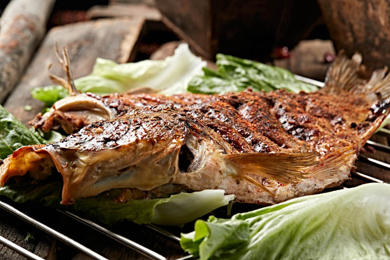 烧烤香辣烤鱼图片