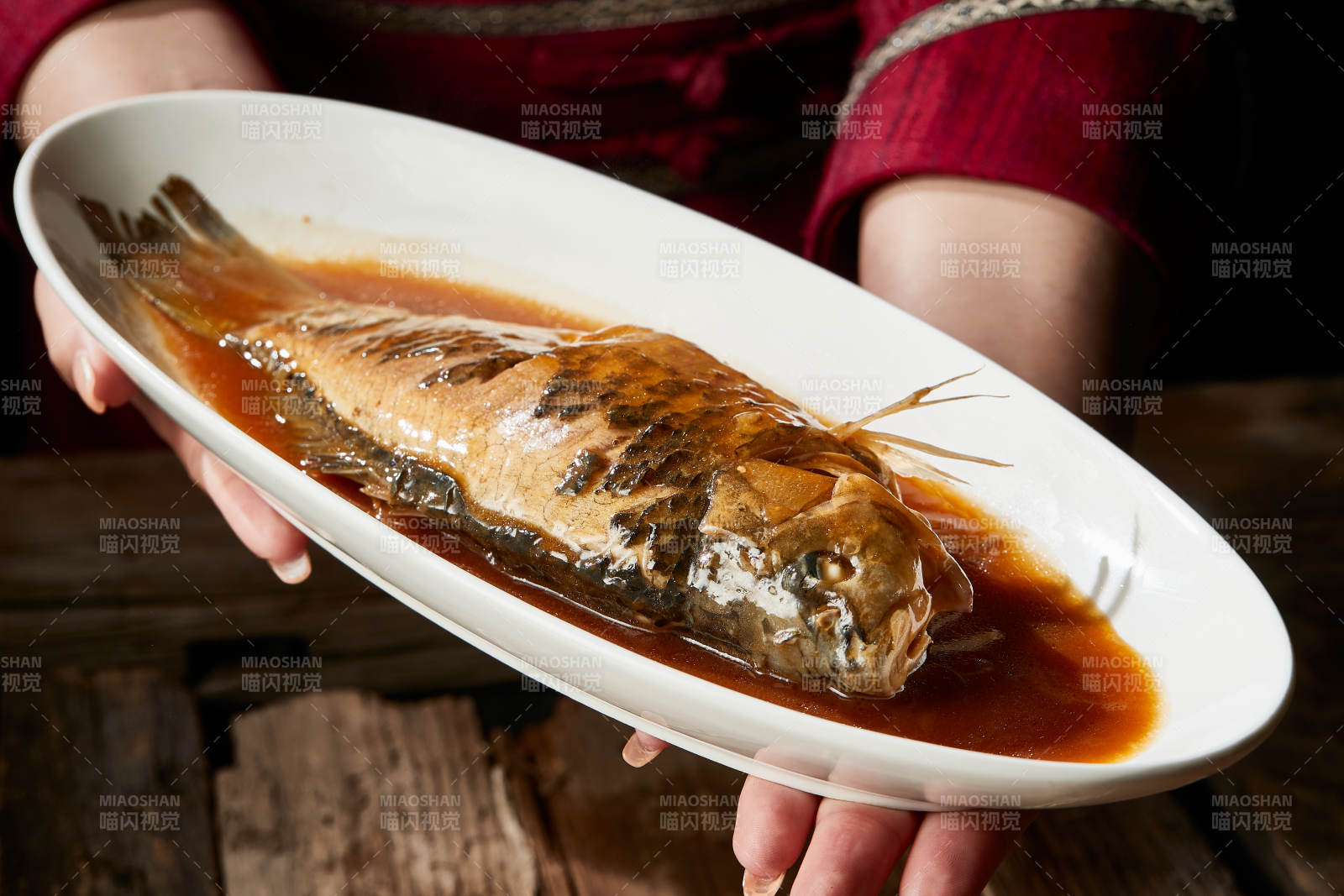 红烧野生湖鱼图片