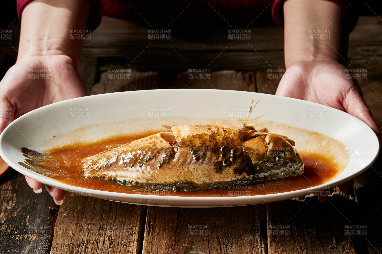 红烧野生湖鱼图片